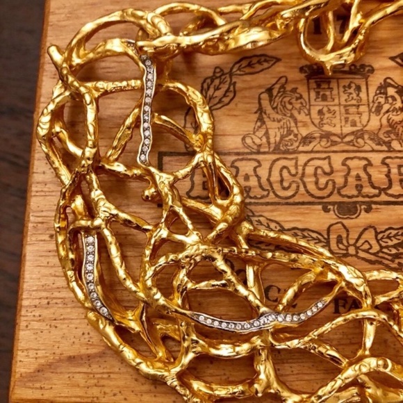 Vintage Elizabeth Taylor Gold Statement Necklace - Picture 5 of 7